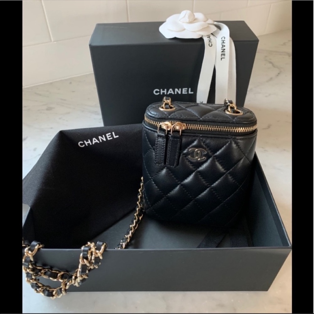 - HP 🥳Chanel Mini Vanity Classic Black GHW(21C)